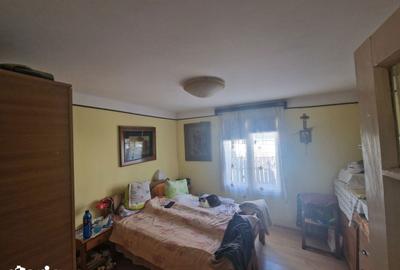 Casă cu 4 camere decomandat cu Teren 500 Mp în Central - 11