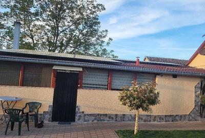 Casă cu 3 camere cu Teren 1400 Mp în Central - 2
