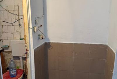 Garsonieră decomandată în Brad - 8