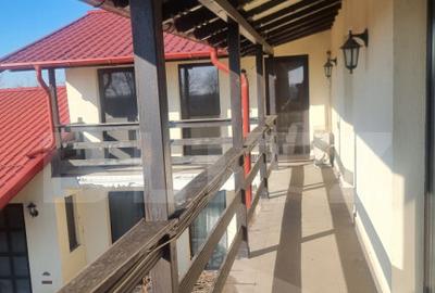 Proprietate deosebita cu teren generos, livada pe rod ?i - 18