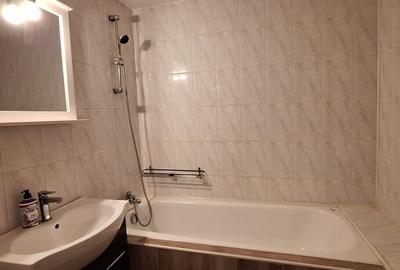 Apartament cu 3 camere semidecomandat, mobilat în Titan - 17