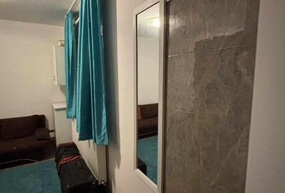 Garsonieră de închiriat, centrală pe gaz, etaj 3, bucatarie separată, Calea Giro - 8