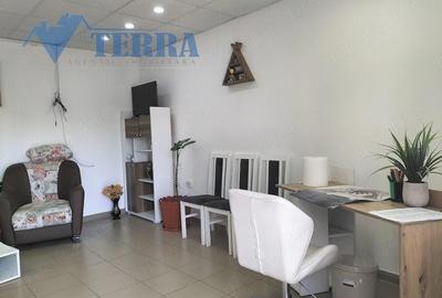 Spațiu comercial, de 25 mp, în Central - 7
