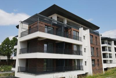 Vedere Panoramica Lac Straulesti | LakeView Garden | Parc Privat - 2