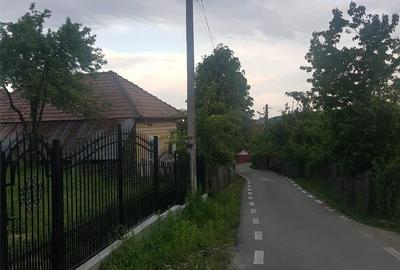 Teren de 1000 mp, în Vlădești