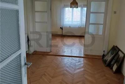 Casă cu 11 camere cu Teren 339 Mp în Central - 11