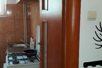 Inchiriez Apartament 2 camere - 3