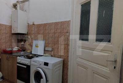 Cladire 3 camere, etaj intermediar, fatada platita, Piata Ma - 7