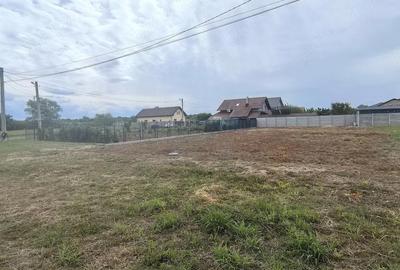 Teren de 698 mp, în Central - 1