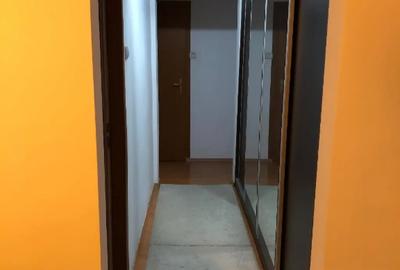 Apartament cu 4 camere semidecomandat în Eroii Revoluției - 1