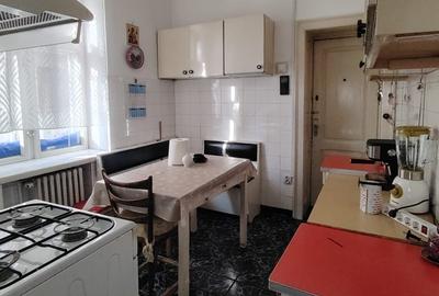 Apartament cu 3 camere în Piața Unirii - 14