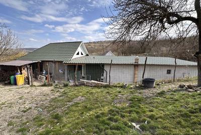 Casă cu 4 camere cu Teren 1900 Mp în Chiochiș