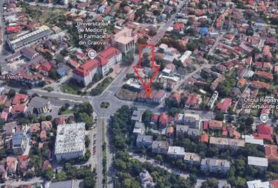 Casa / Vila cu 10 camere de vanzare in zona 1 Mai - 3