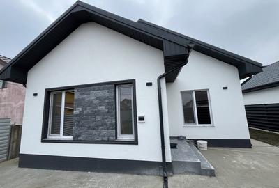 Casă individuală cu 3 camere cu Canalizare în Valu lui Traian - 2