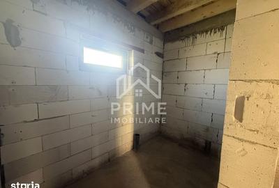 Casă cu 4 camere cu Teren 433 Mp în Teiu - 9