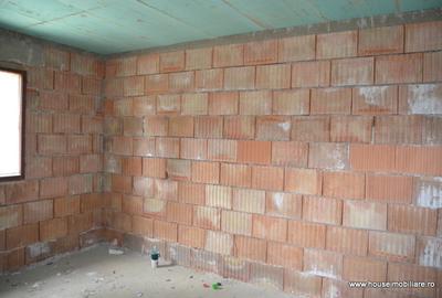 Casă individuală cu 5 camere cu Teren 554 Mp în Central - 1