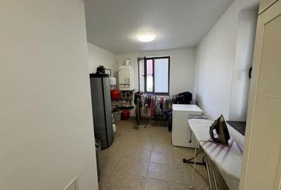 Berceni - VILĂ UNICAT, spațioasă, curte 1.000 mp, la 7 min metrou - 42
