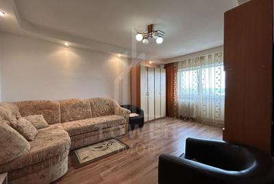 Apartament cu 2 camere decomandat în Vasile Aaron - 2