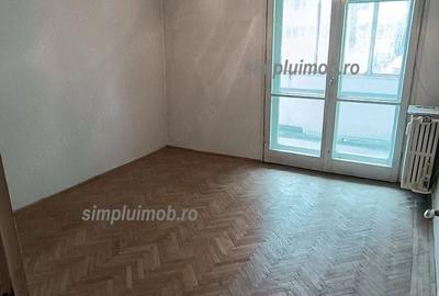 Apartament cu 3 camere decomandat în Titan - 8