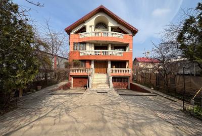 Spațiu comercial, de 730 mp, în Central - 8