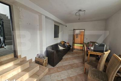 Casă cu 6 camere cu Teren 451 Mp în Central - 11