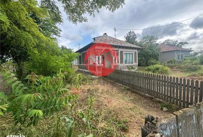 Casă cu 4 camere în Plopul - 2