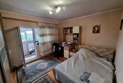 Apartament cu 3 camere decomandat, mobilat în Tomis Nord - 13