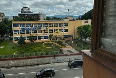 Apartament cu 2 camere decomandat în 9 Mai - 8