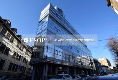 Spațiu comercial, de 100 mp, în Universitate