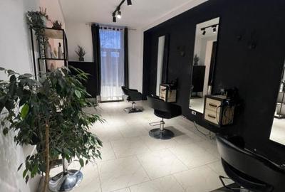 Spațiu comercial, de 50 mp, în Central - 3