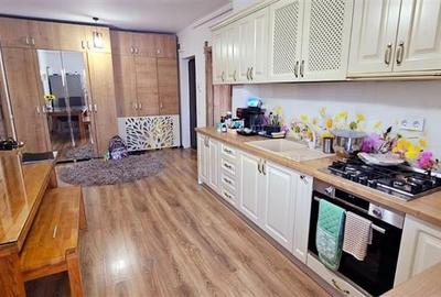 APARTAMENT 3 CAMERE 57 MP BALCON 11MP STRADA FLORILOR COMPLEX LUXOR - 7