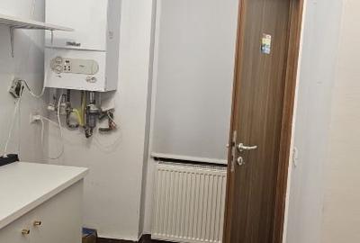 Spațiu comercial, de 40 mp, în Central - 6