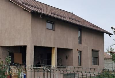 LUMINA CONSTANTA / CASA P+M/ CENTRAL / UTILITATE PERSONALA / CSLITATE PREMIUM/ - 1