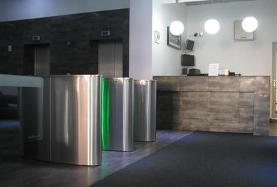 Birouri de inchiriat in cladirea Tati Center - de la 208mp - 4