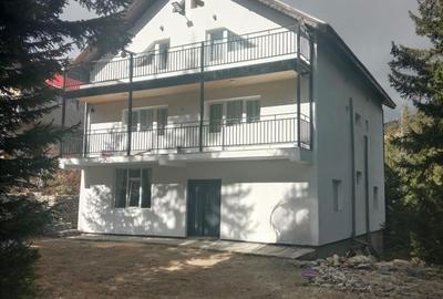 Casă cu 4 camere în Popoveni