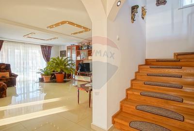 Casă cu 4 camere cu Teren 753 Mp în Prejmer - 3