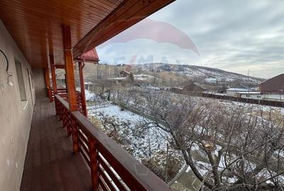 Casă cu 6 camere cu Teren 1263 Mp în Dărmănești - 54