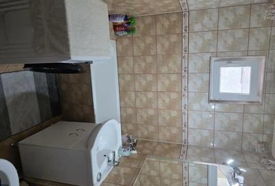 Apartament cu 2 camere decomandat în Tractorul - 5