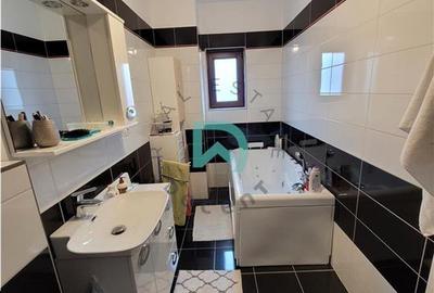 Casă individuală cu 6 camere cu Garaj în Tractorul - 10