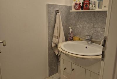 Apartament cu 3 camere decomandat în Titan - 13