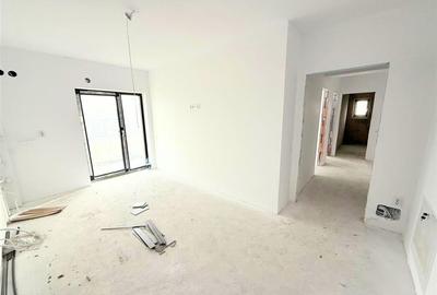 Apartament cu 3 camere semidecomandat în Exterior Sud - 2