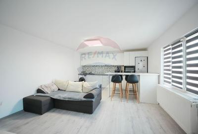 Casă cu 8 camere cu Teren 500 Mp în Iosia - 2