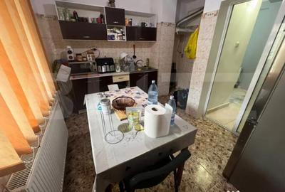 Apartament cu 4 camere decomandat în Central - 11
