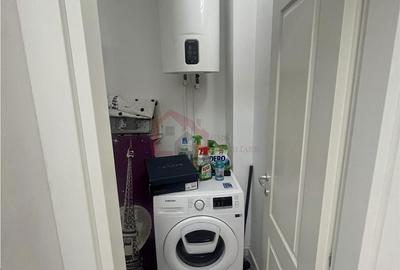 Apartament cu 3 camere decomandat în Tei - 2