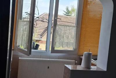 Inchiriez apartament 2 camere Zona Lipovei, proprietar - 5