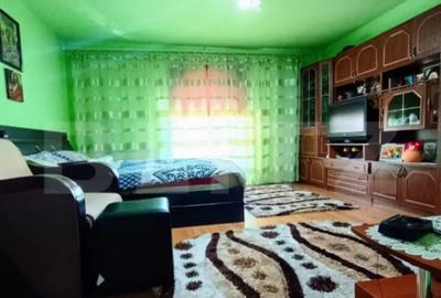 Casă cu 7 camere cu Teren 579 Mp în Central - 4