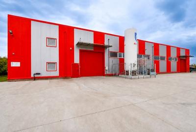 Spațiu industrial, de 772.83001708984 mp, în Central - 1