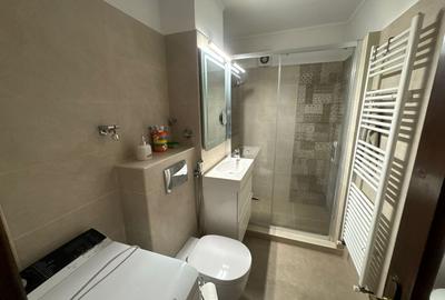 Apartament cu 3 camere decomandat, mobilat în Tractorul - 15