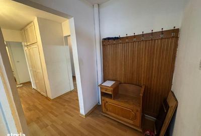 Apartament cu 4 camere decomandat în Micro 16 - 3