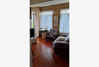 Apartament cu 3 camere decomandat în Central - 1